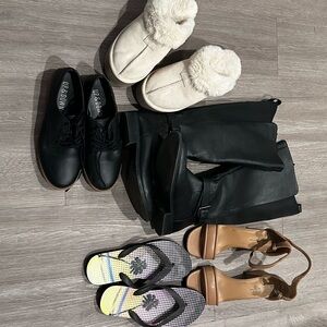 Women’s size 6-7 shoe lot